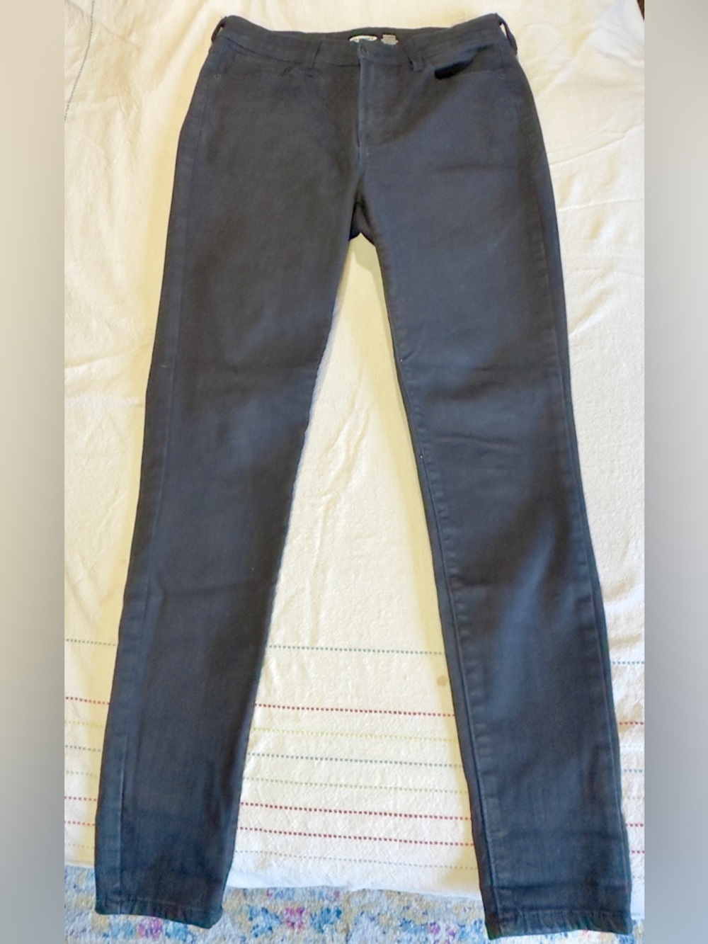 Old Navy Rockstar Super Skinny Black Jeans - Size 6, 28” inseam